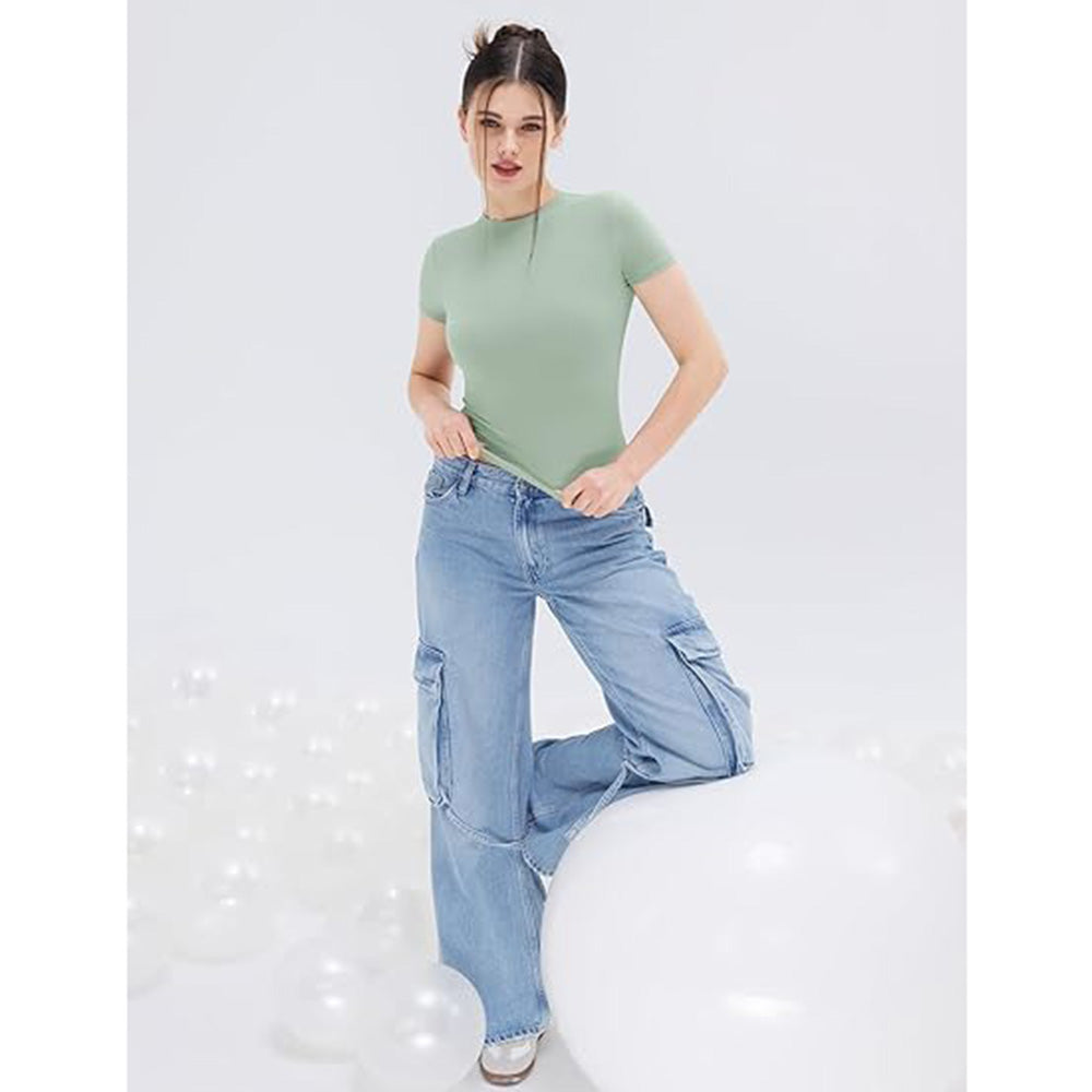 👚✨ Women's Double-Lined Slim Fit T-Shirt | Crew Neck Short Sleeve Top for Everyday Basics | Smoke Cloud Pro Collection ☁️ #WardrobeEssentials #OOTDInspo
